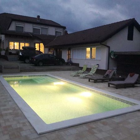 Respect Apartament ヘーヴィーズ エクステリア 写真