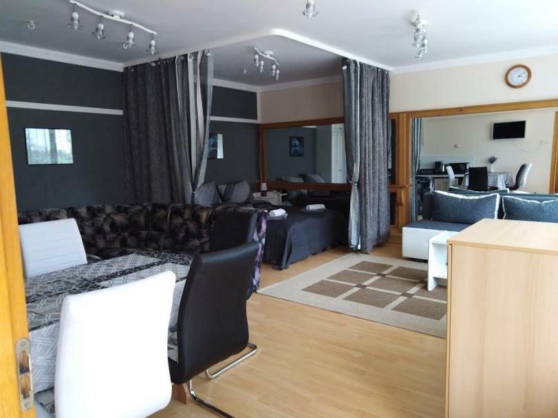 Respect Apartament ヘーヴィーズ エクステリア 写真