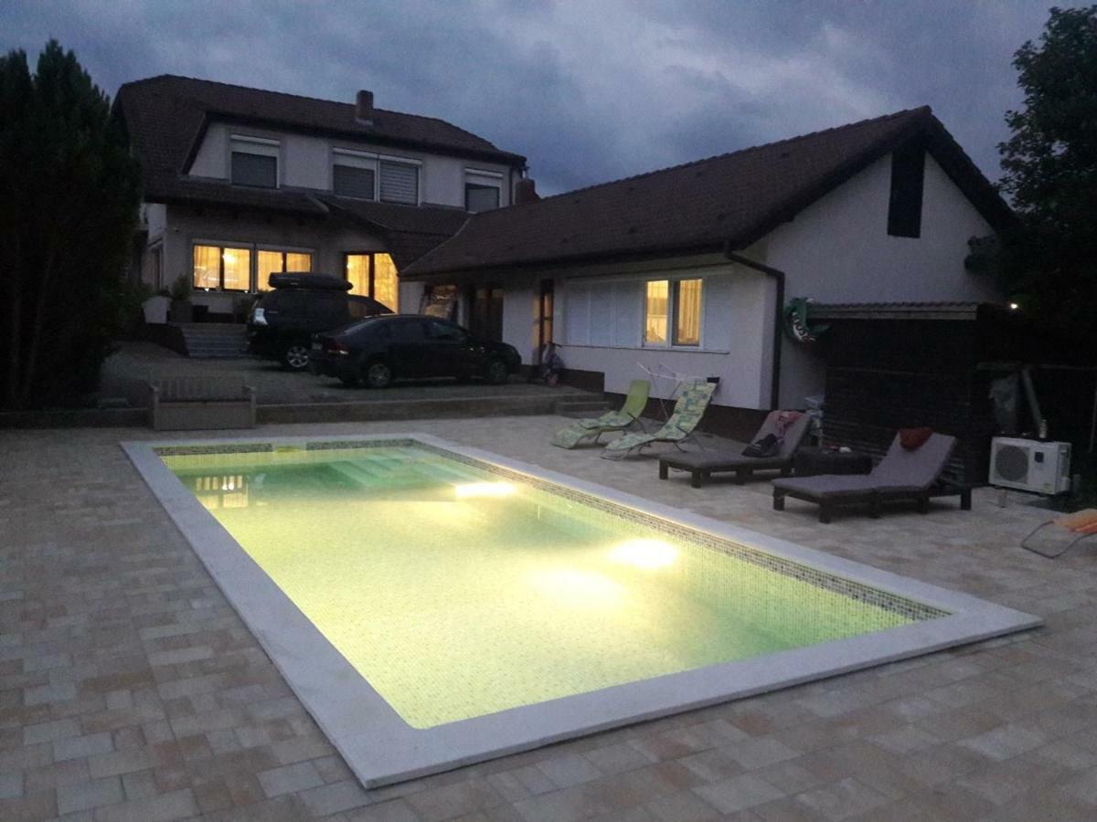 Respect Apartament ヘーヴィーズ エクステリア 写真